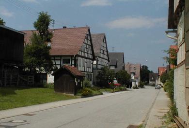 Ortsstraße Scheune